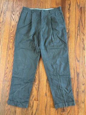 Tommy Hilfiger Men's Olive Green Pleated Pants